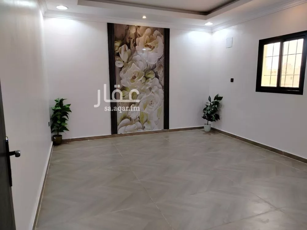 فيلا 8 غرف في ضاحية الملك فهد 4