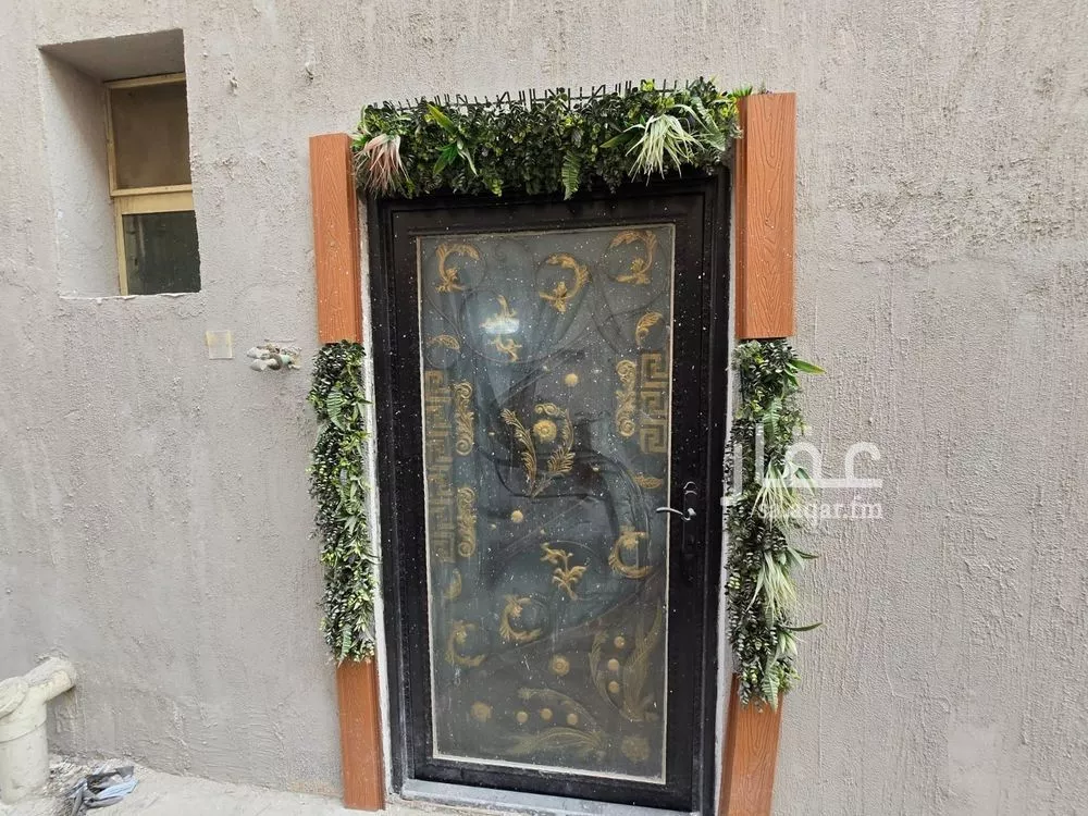 فيلا 8 غرف في ضاحية الملك فهد 3