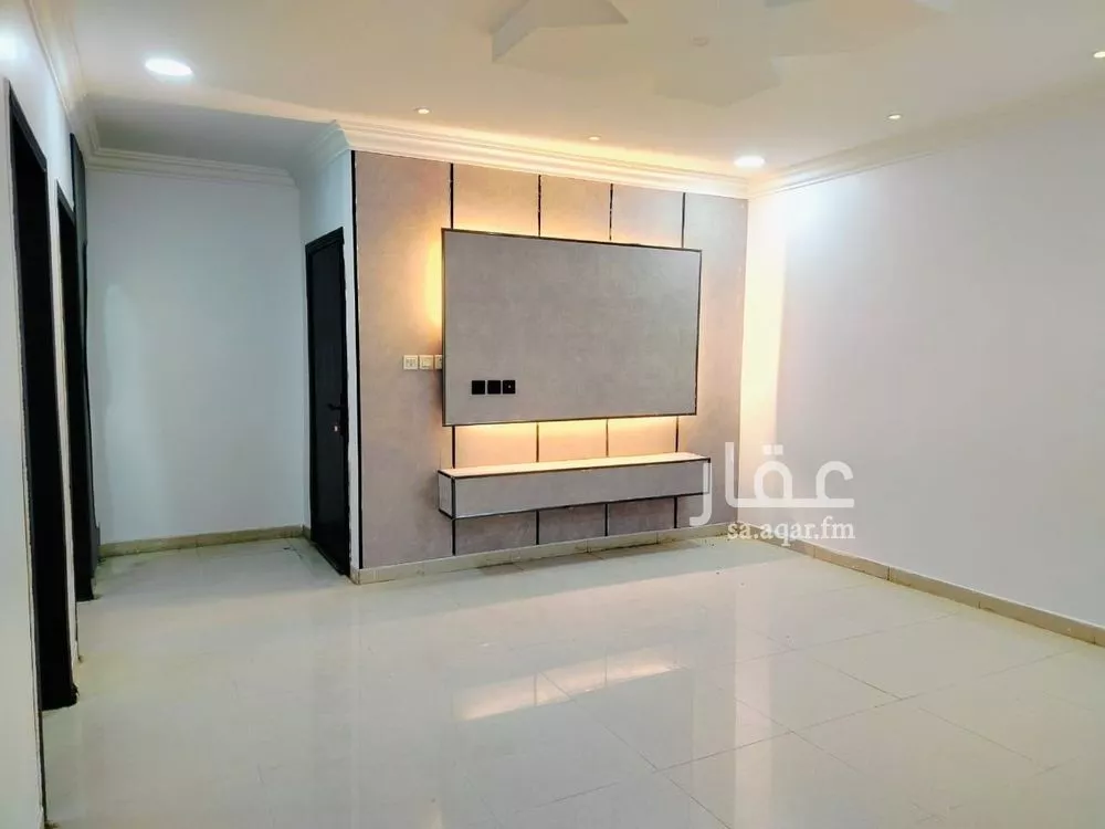 4 bedroom apartment in Dahiat King Fahd 5