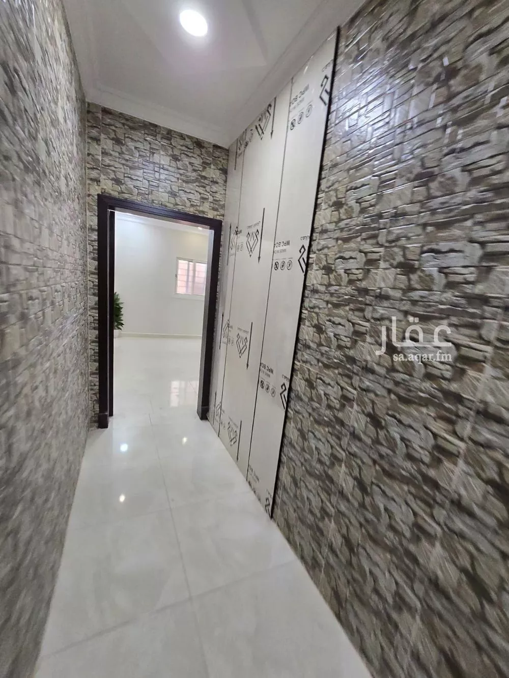 شقة 5 غرف في ضاحية الملك فهد 5