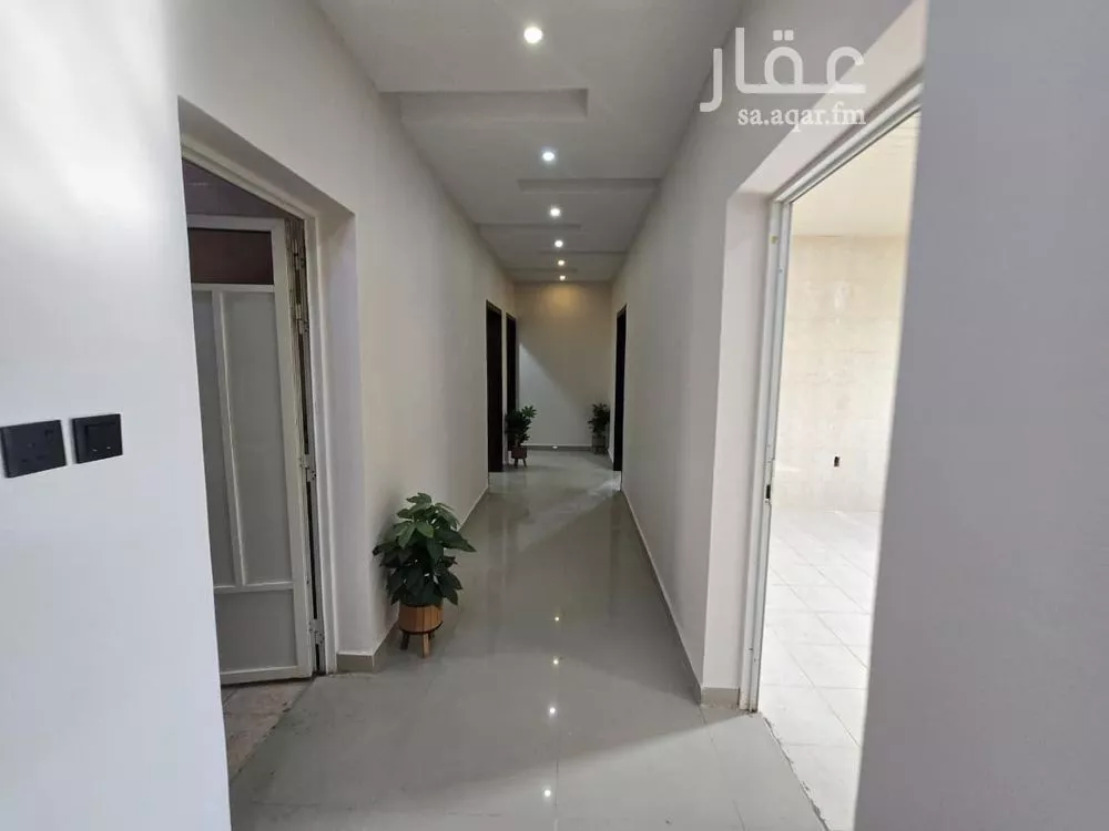 5 bedroom apartment in Dahiat King Fahd 5