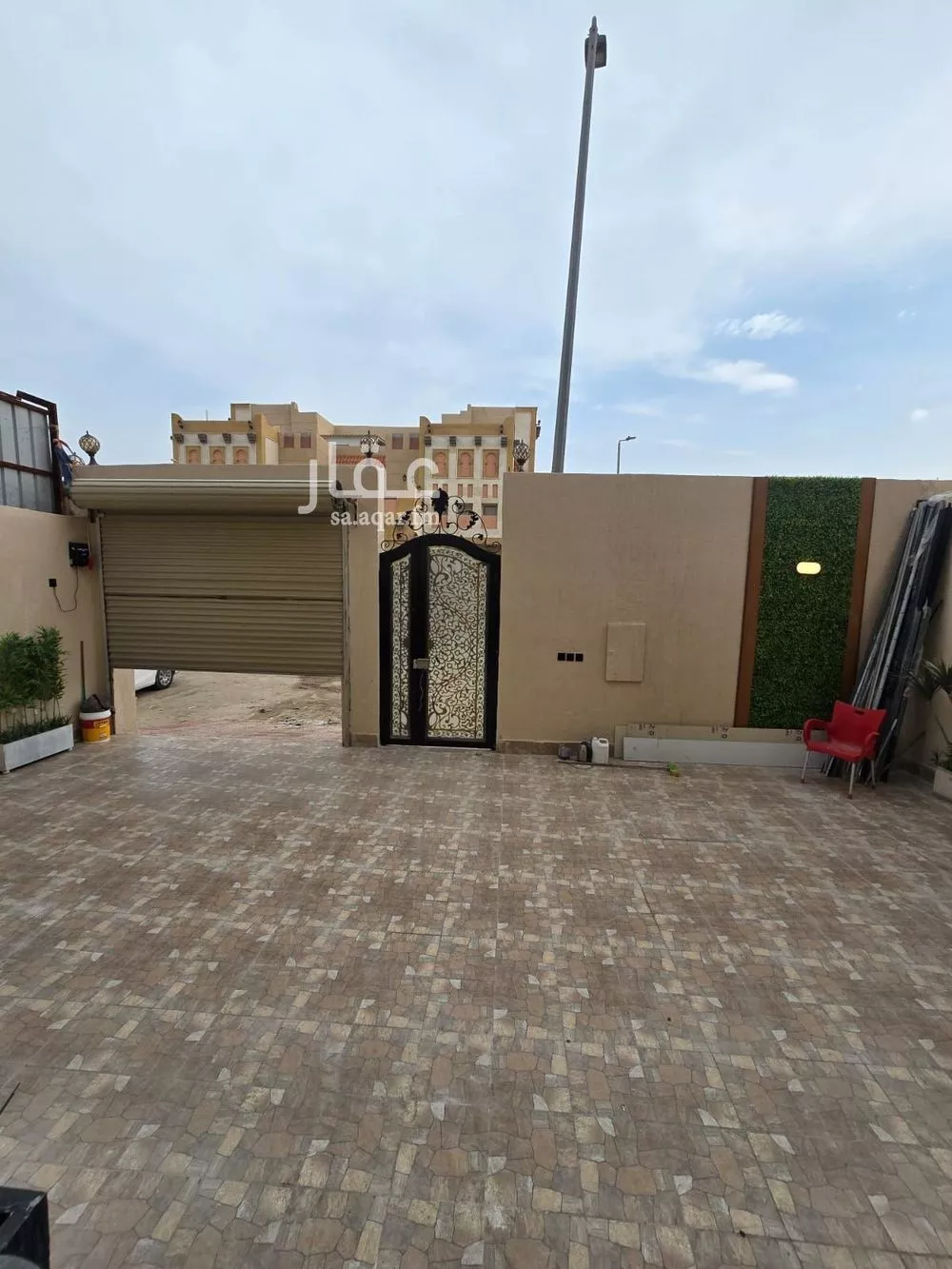 8 bedroom villa in Dahiat King Fahd 5