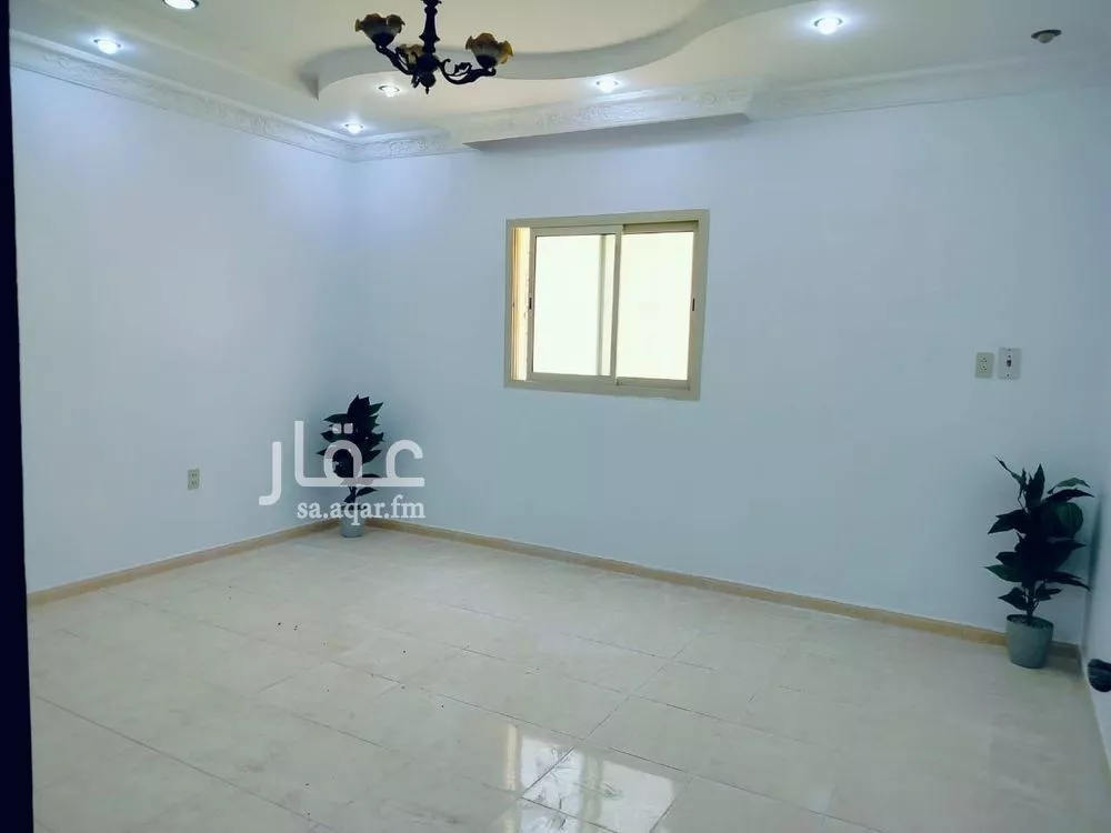 شقة 5 غرف في طيبة 3