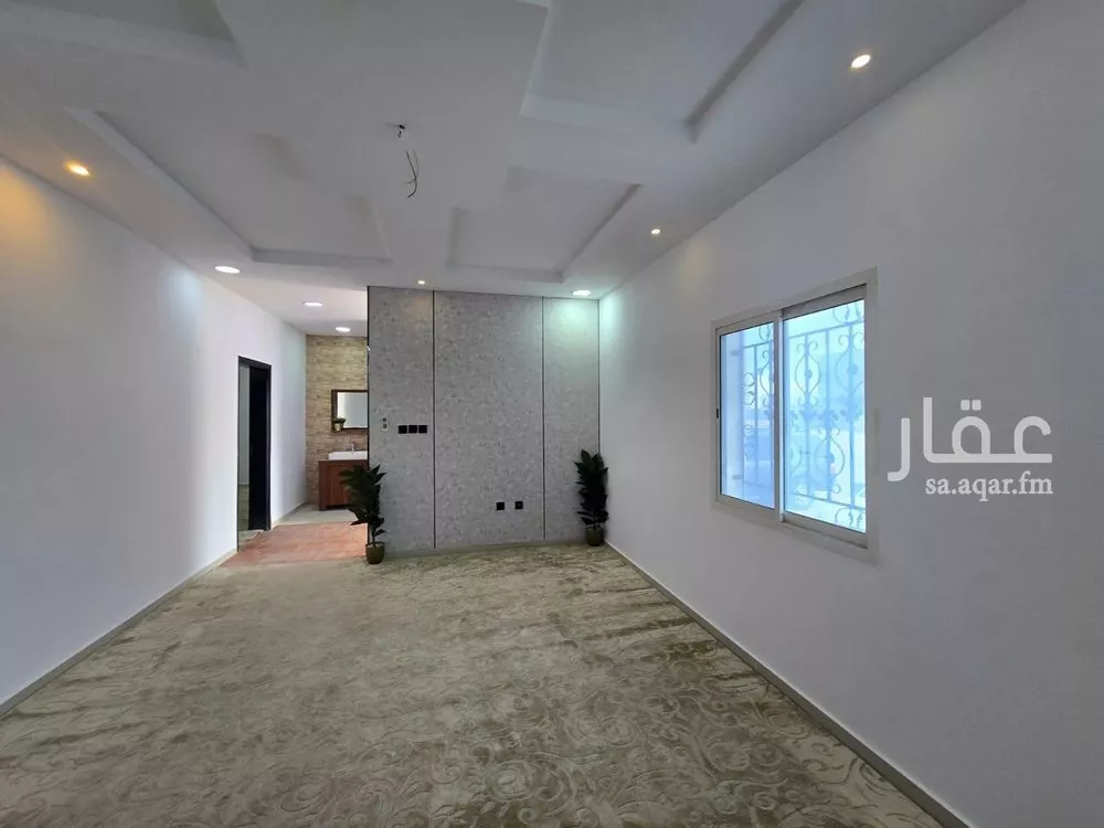 شقة 5 غرف في ضاحية الملك فهد 3