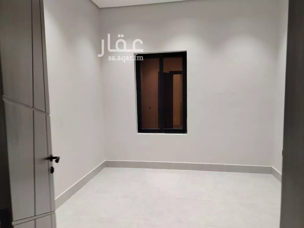 شقة 4 غرف في الحمرا 2