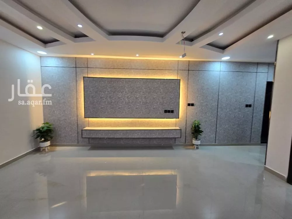 شقة 5 غرف في ضاحية الملك فهد 3