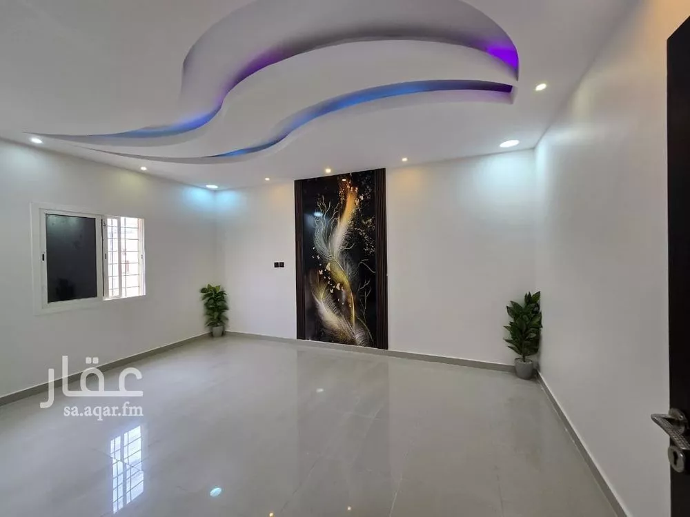 5 bedroom apartment in Dahiat King Fahd 4