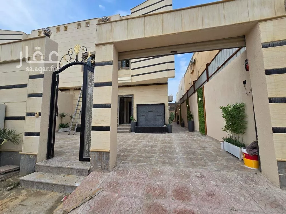8 bedroom villa in Dahiat King Fahd 1