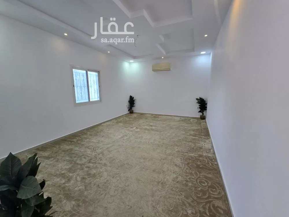 شقة 5 غرف في ضاحية الملك فهد 2