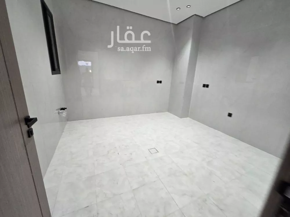4 bedroom apartment in Dahiat King Fahd, Eastern Province 9