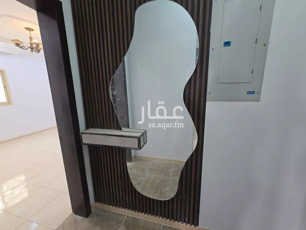 شقة 5 غرف في طيبة 4