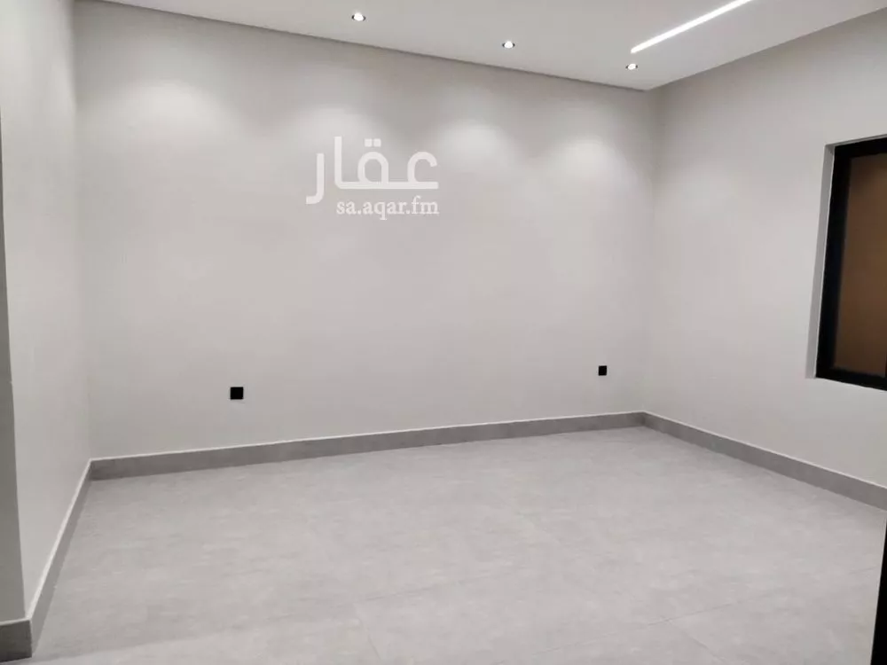 شقة 4 غرف في الحمرا 3