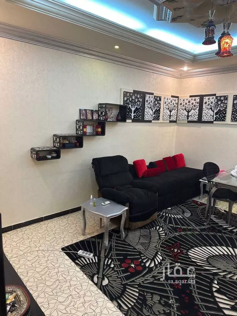 شقة 4 غرف في الصفا 5