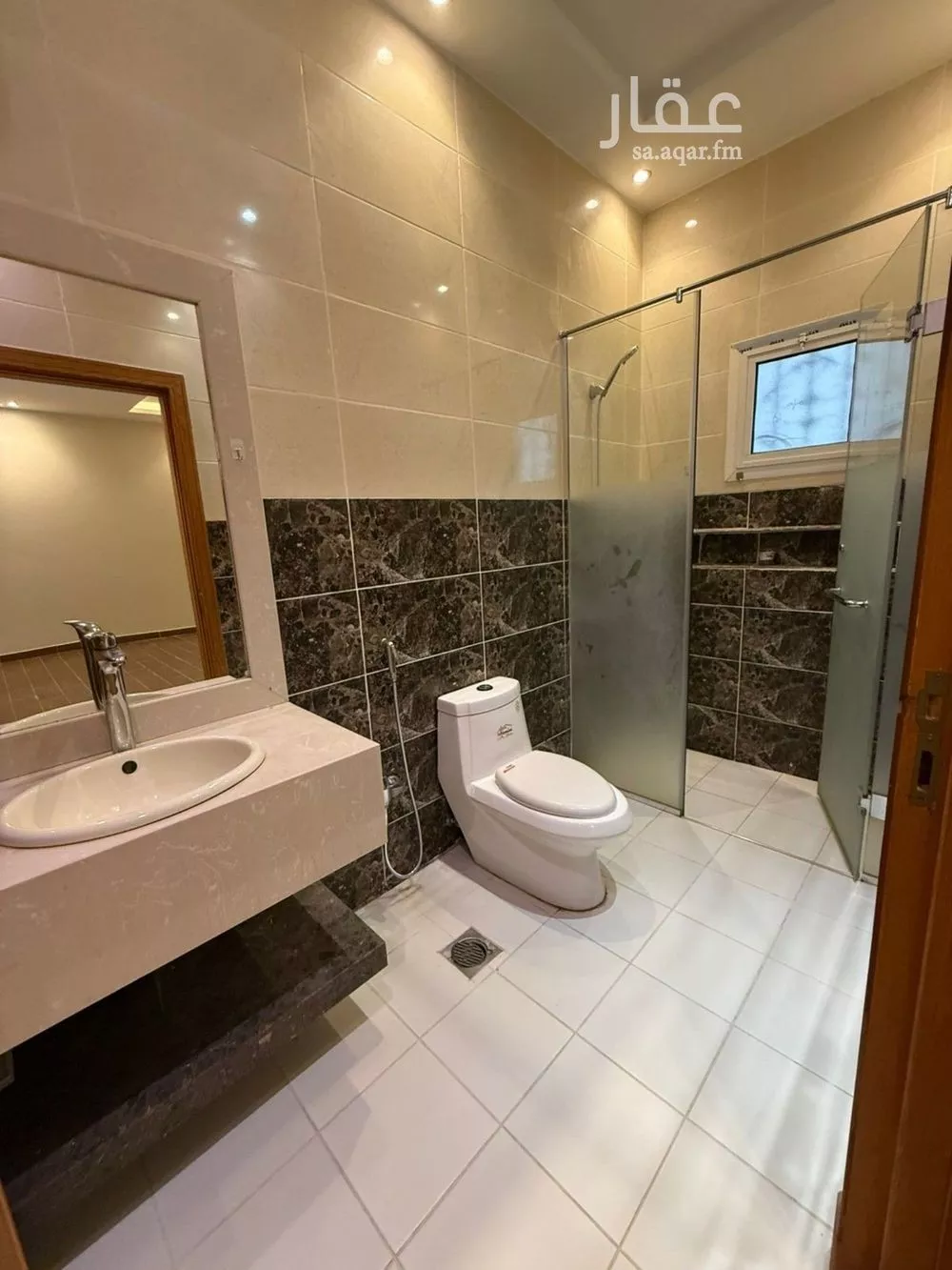 دور 4 غرف في العارض 5