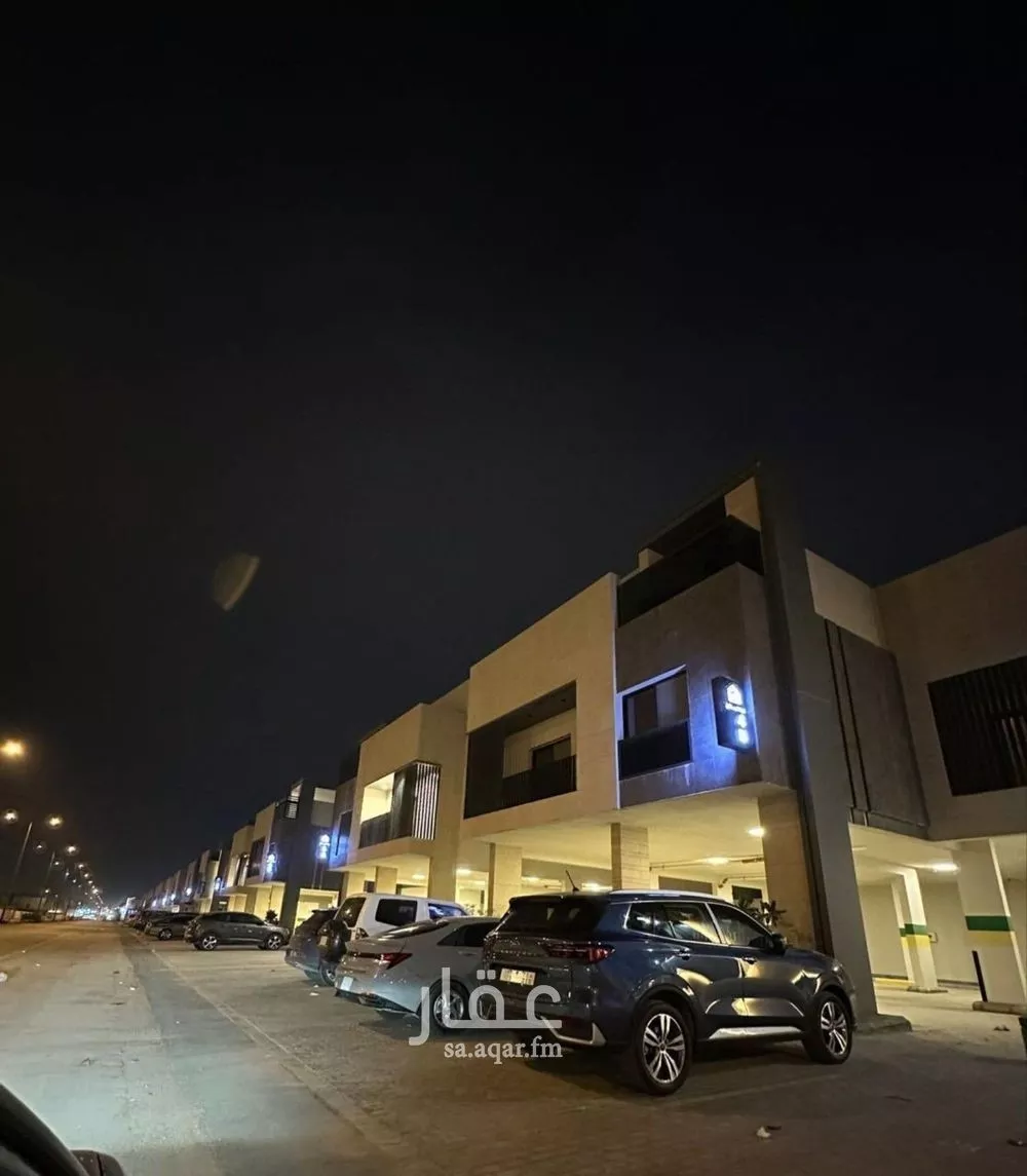 3 bedroom floor in Al Aridh 1