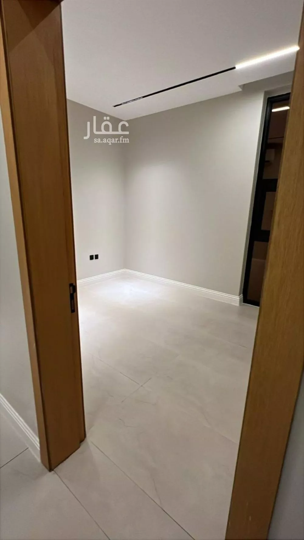 فيلا 5 غرف في العارض 4