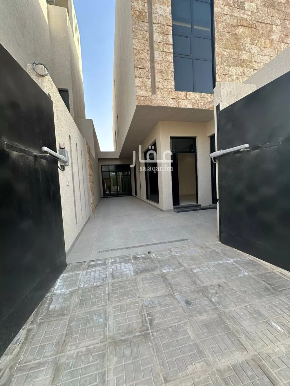 8 bedroom villa in Al Rimal 2
