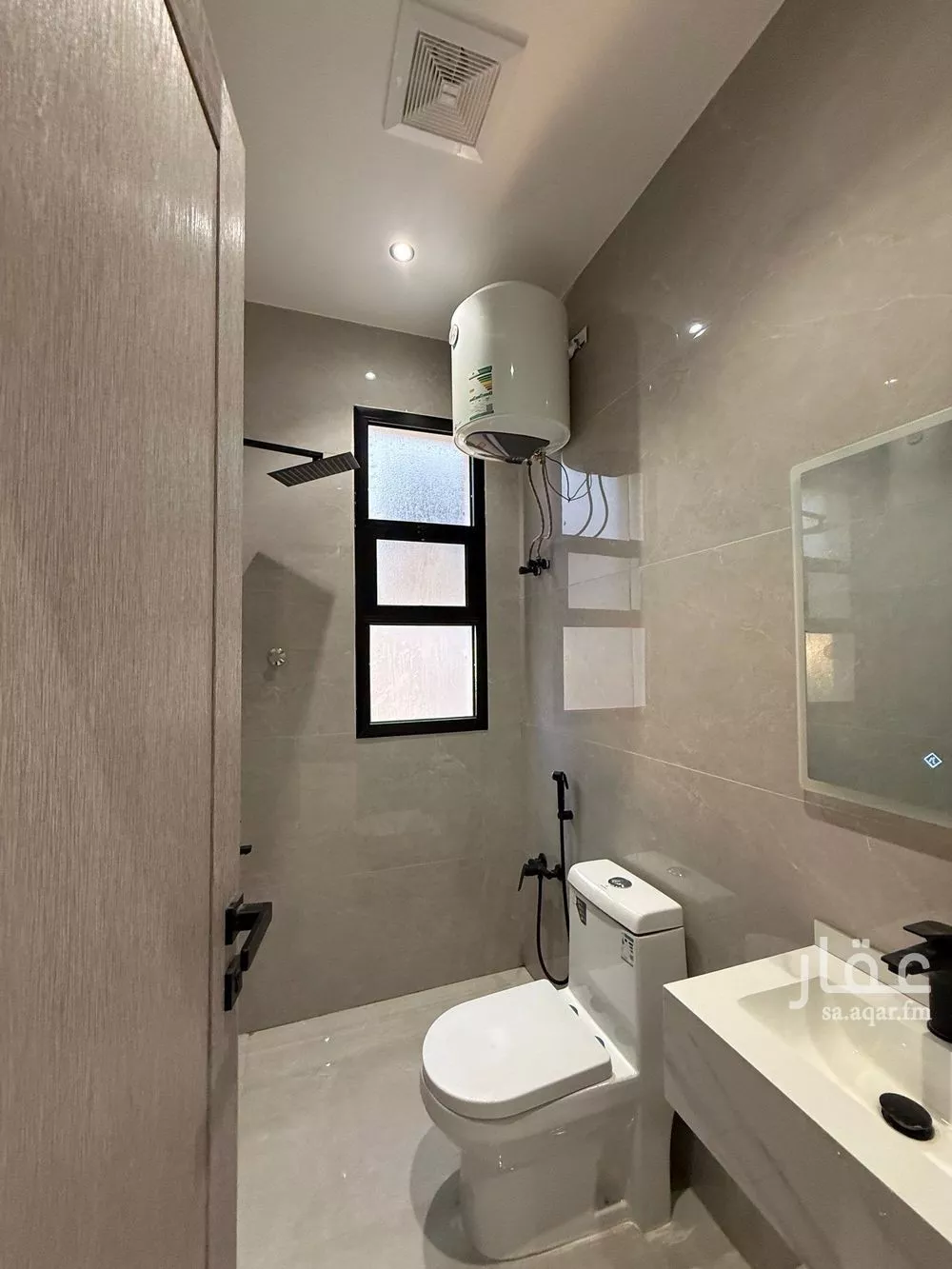 8 bedroom villa in Ash Sharq, Riyadh 25