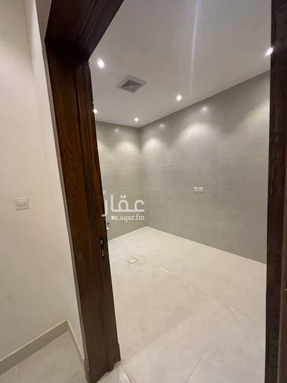 8 bedroom villa in Al Rimal 4