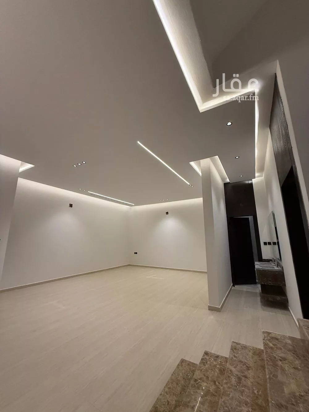 فيلا 6 غرف في الجنادرية 3