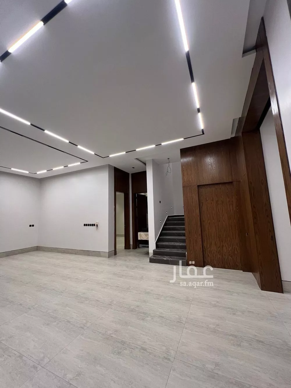 فيلا 6 غرف في الشرق 2