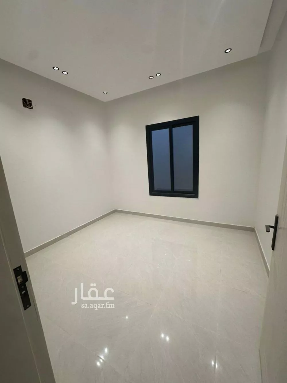 فيلا 6 غرف في الرمال 5