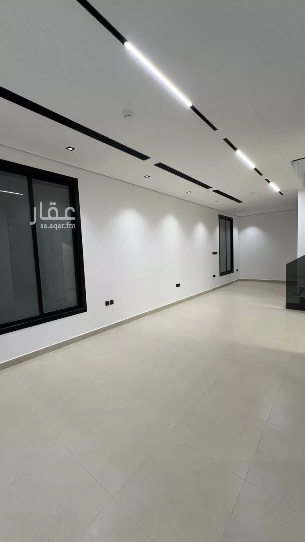 فيلا 9 غرف في العارض 5