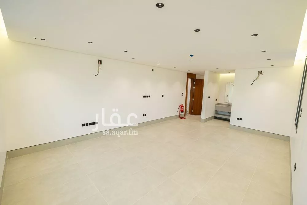 4 bedroom apartment in Al Aridh, Riyadh 11