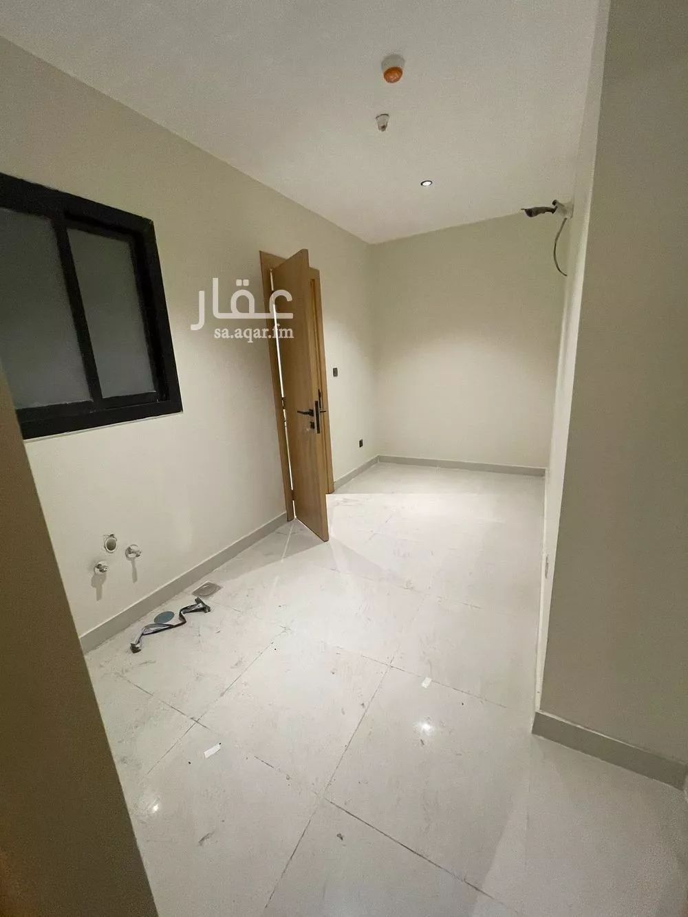 شقة 5 غرف في النزهة 4