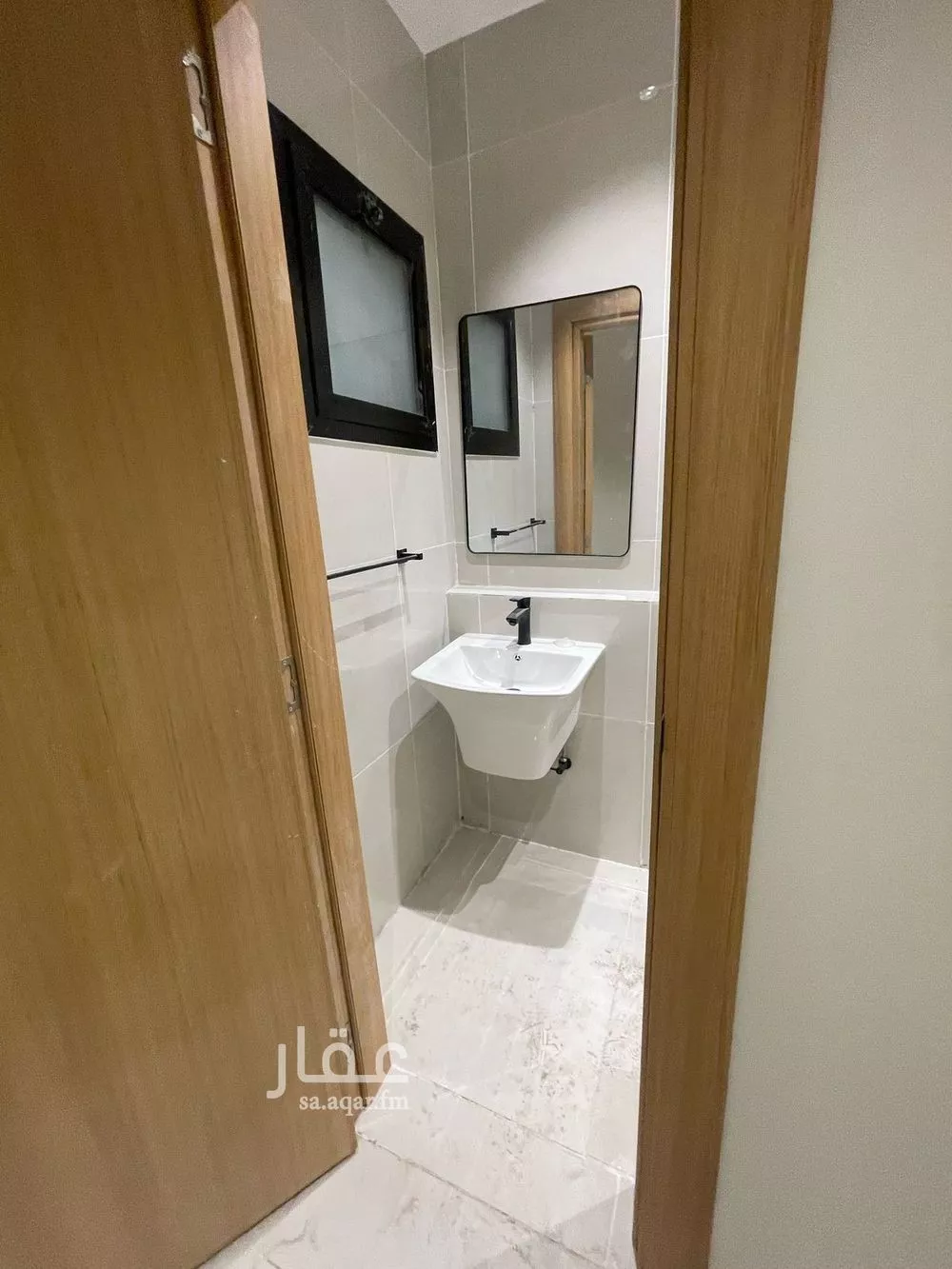 شقة 5 غرف في النزهة 5