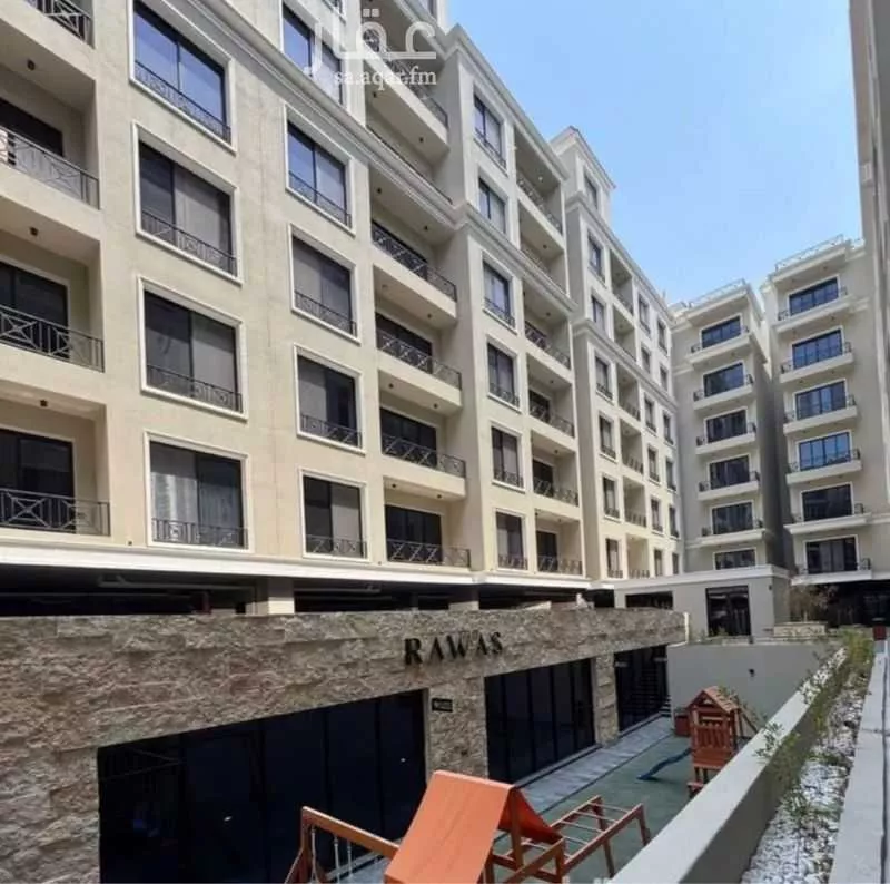 4 bedroom apartment in Al Hizam Al Thahabi 3