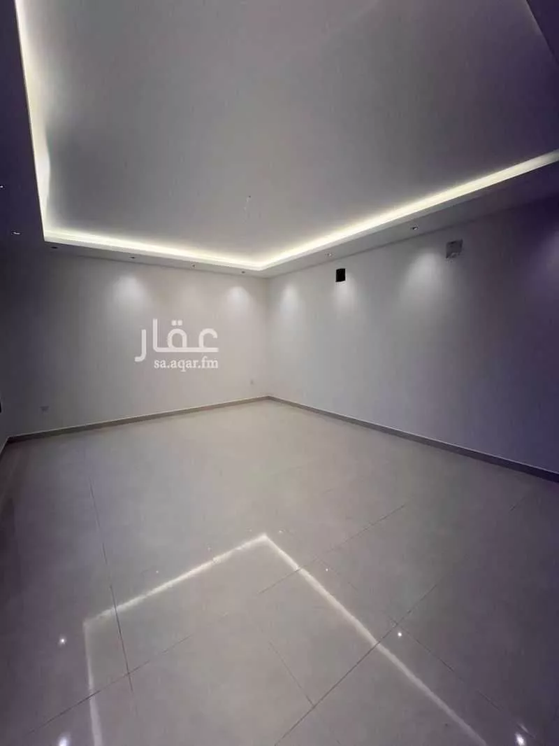 4 bedroom villa in Al Janadriyah 2