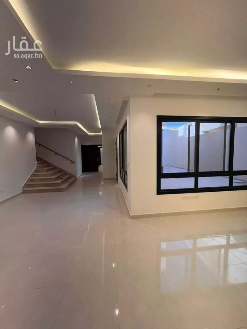 4 bedroom villa in Al Janadriyah 3