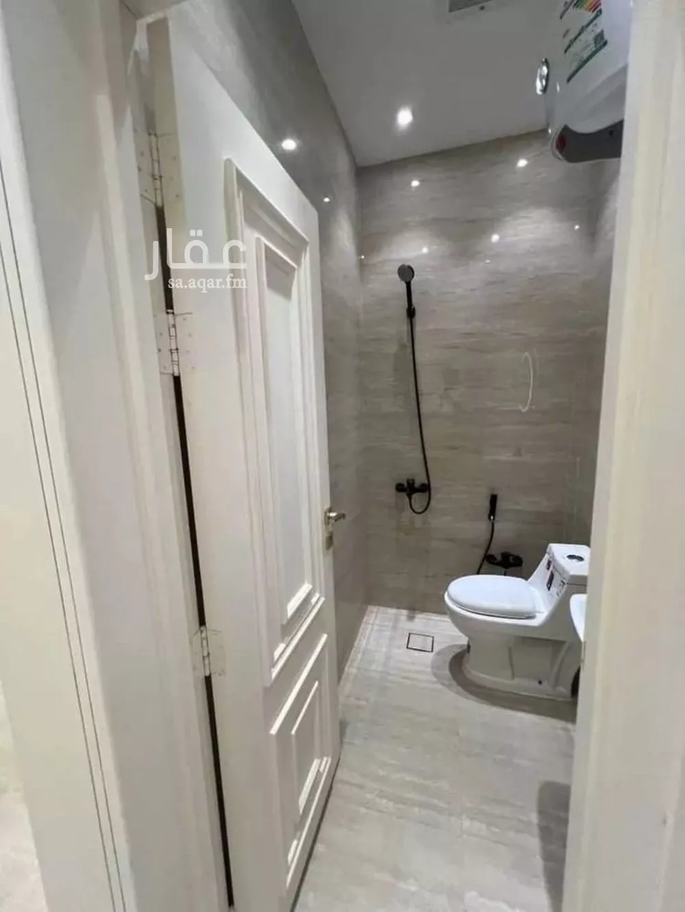 4 bedroom floor in Al Qairawan 3