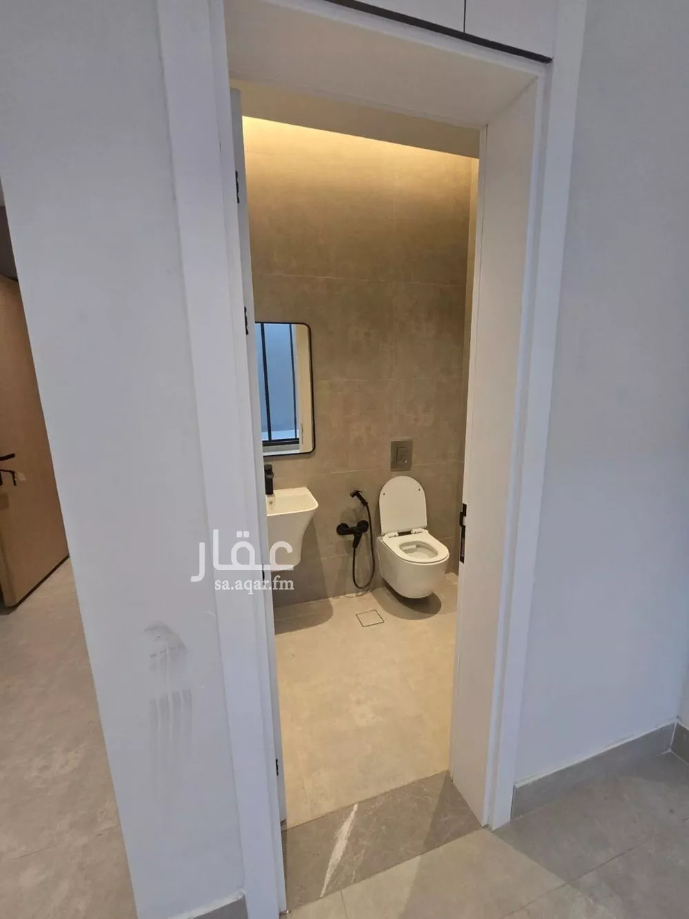 شقة 3 غرف في العارض 4