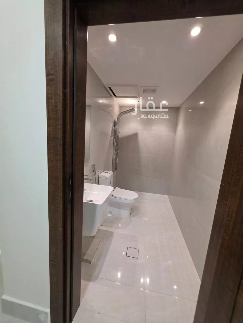 4 bedroom floor in Al Qairawan 2