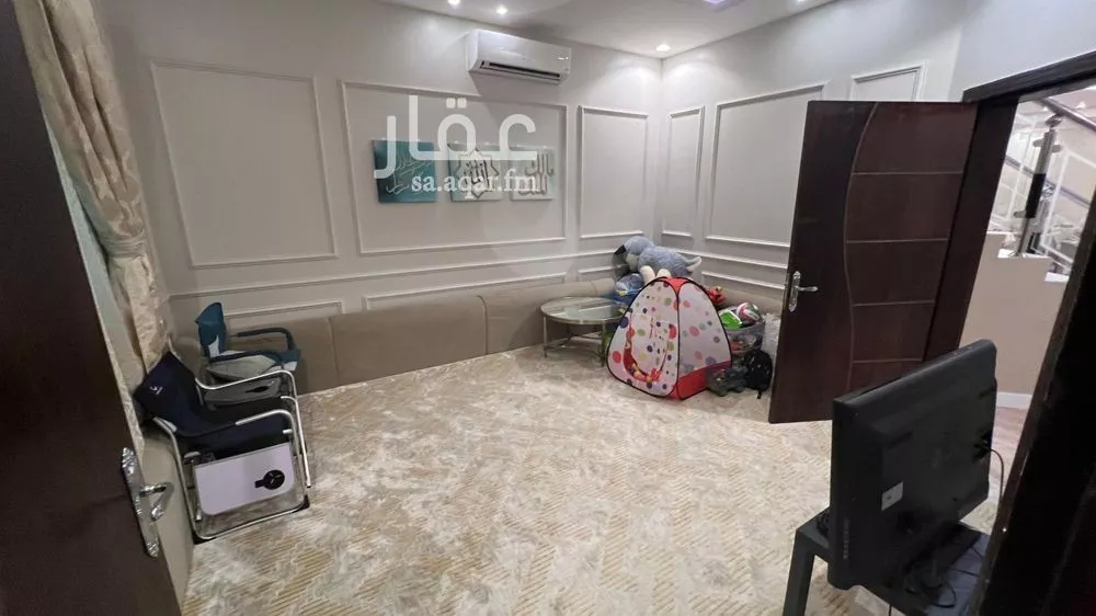 فيلا 11 غرف في العارض 5