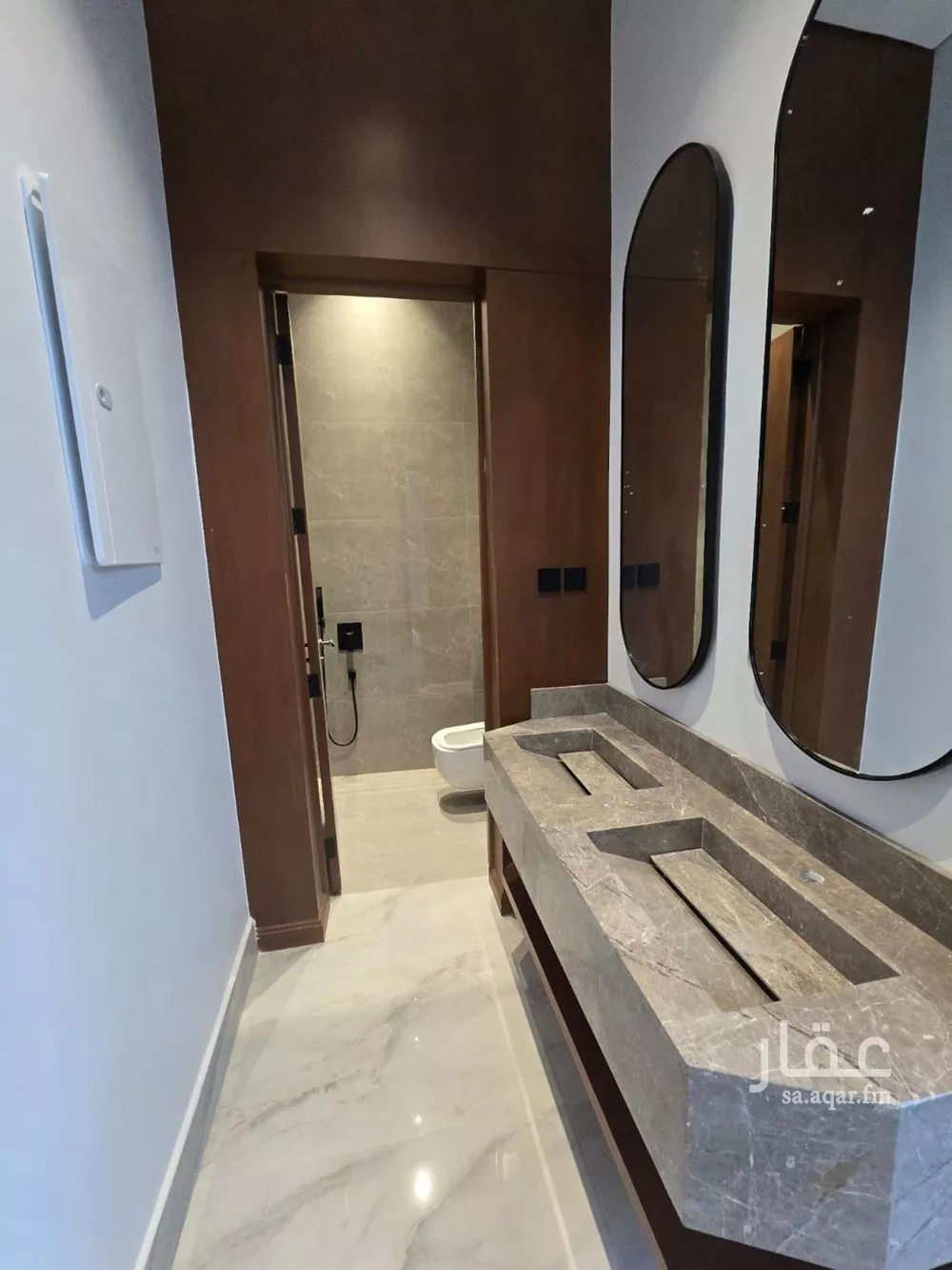 5 bedroom villa in Al Narjis 5