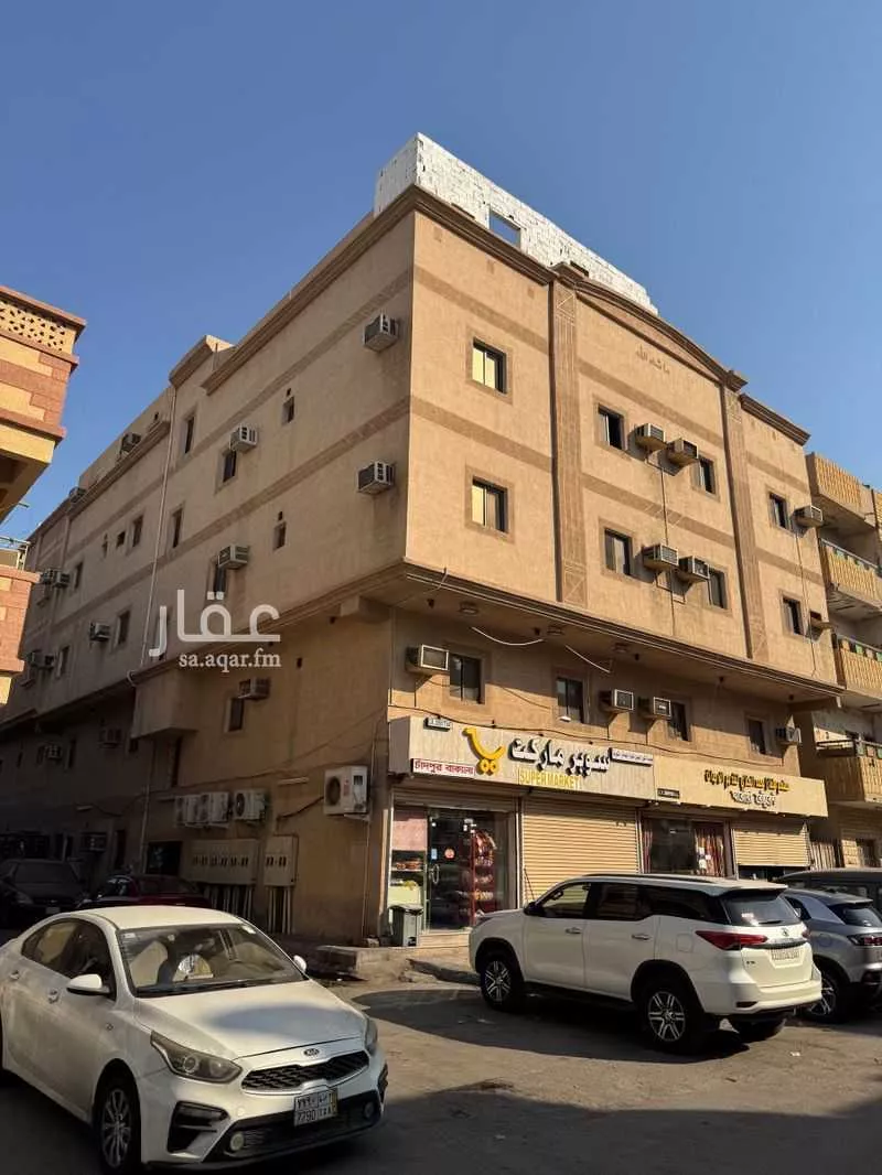 325 sqm building in Al Badiyah 3