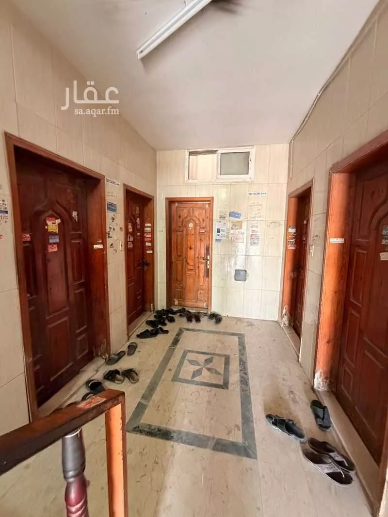 عمارة 325 م² في الخليج 4