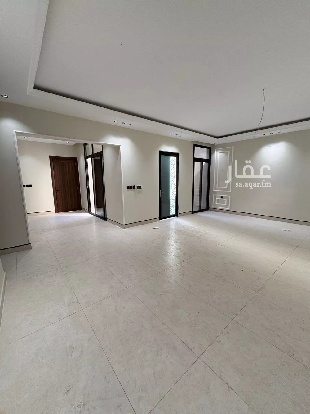 فيلا 6 غرف في الشراع 5