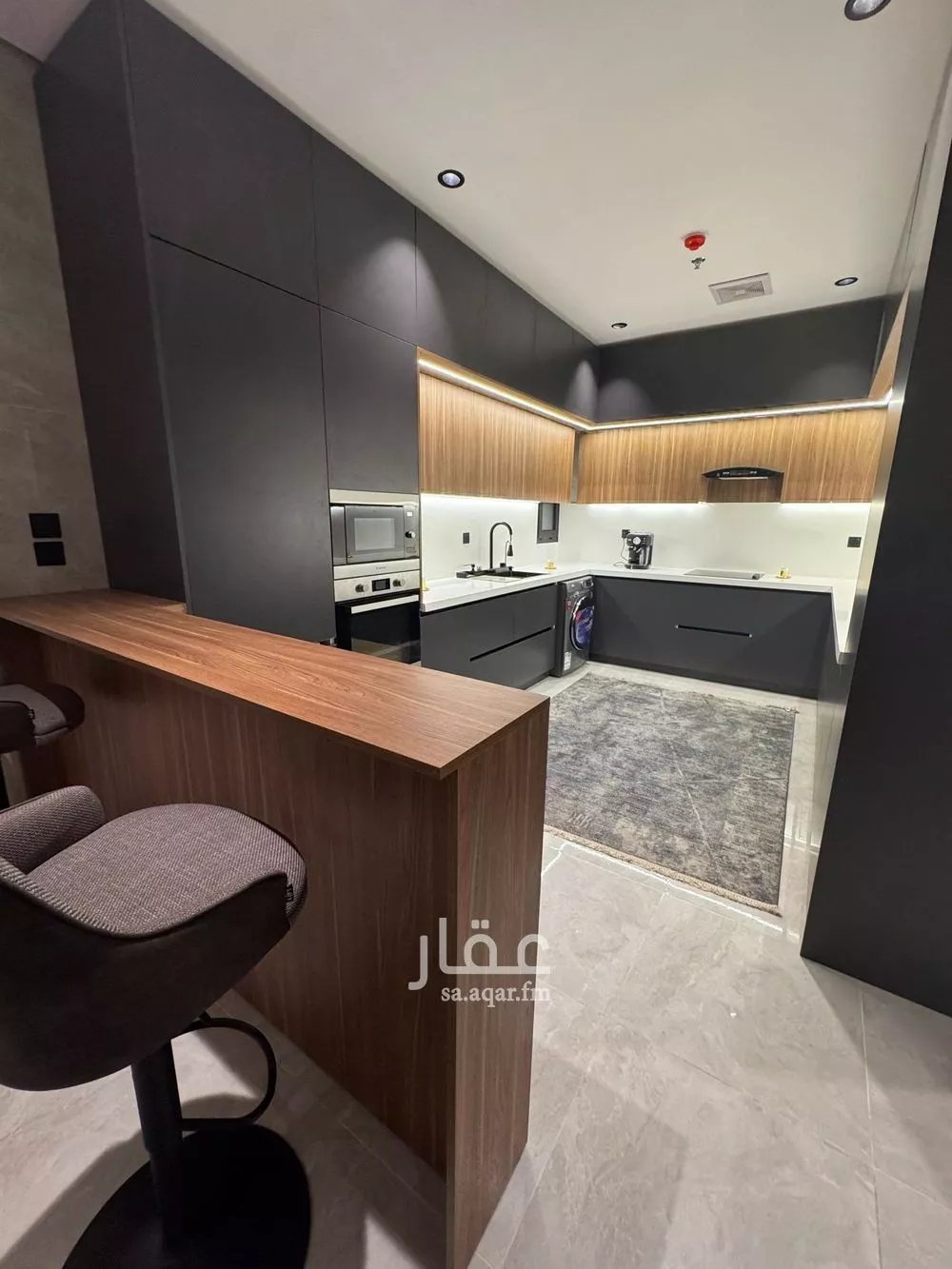 شقة 4 غرف في الحمرا 3