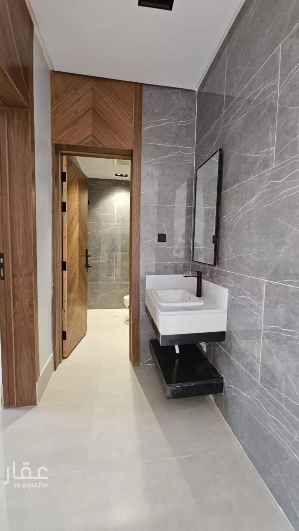 فيلا 5 غرف في عكاظ 2