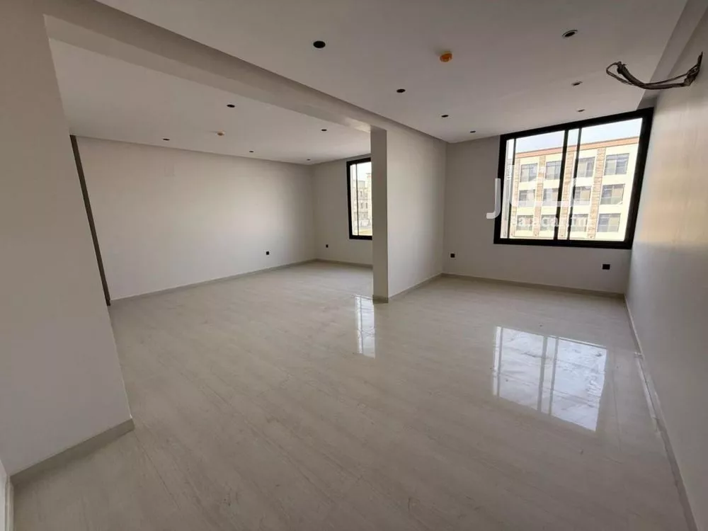 5 bedroom apartment in Al Hazm, Riyadh 6