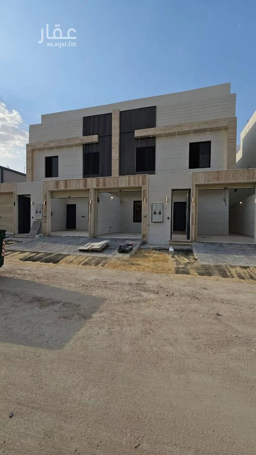 فيلا 5 غرف في عكاظ 4