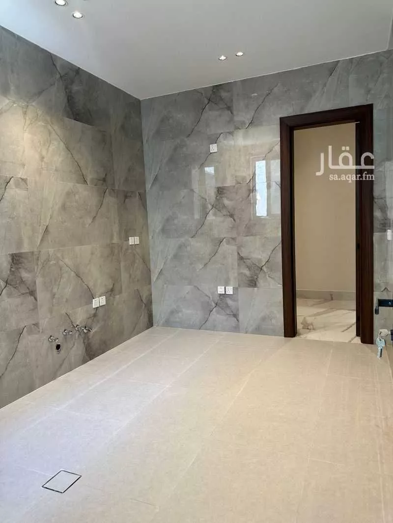 4 bedroom floor in Al Qairawan 5