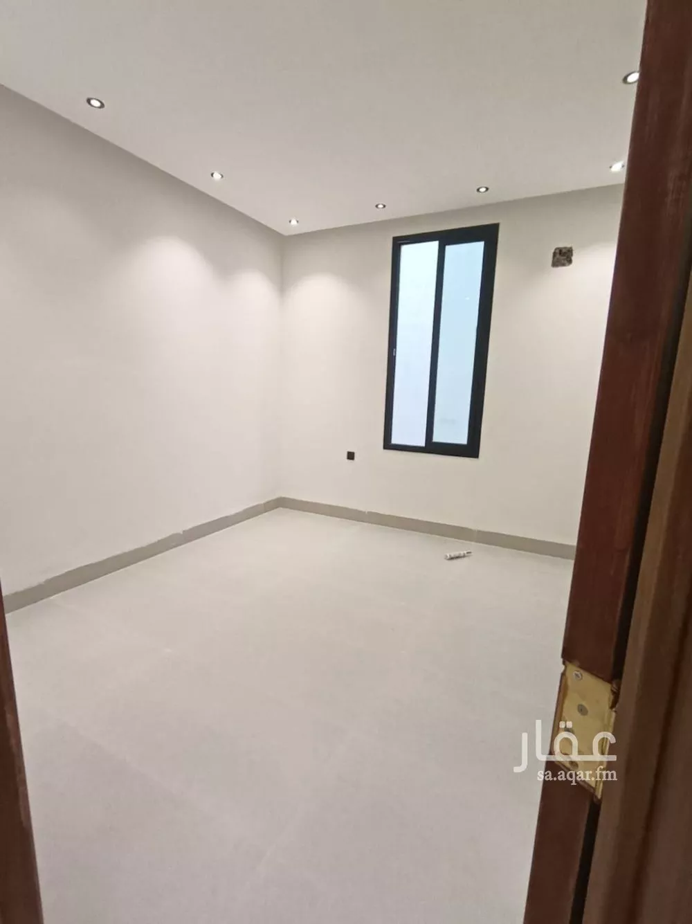 فيلا 5 غرف في عكاظ 4