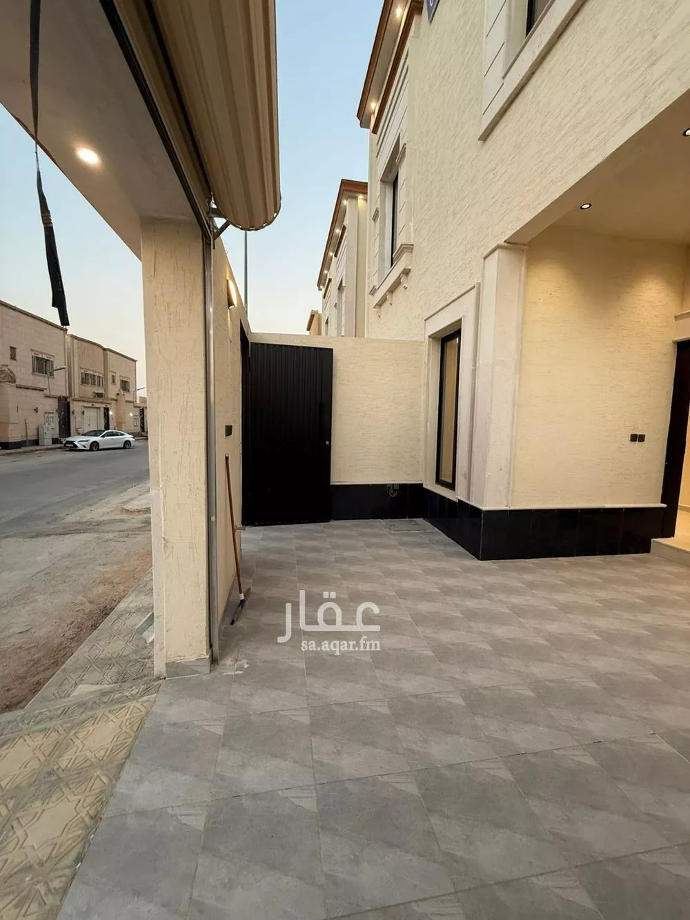 دور 4 غرف في أحد 3