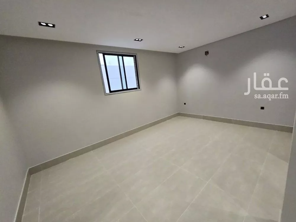 فيلا 5 غرف في عكاظ 3