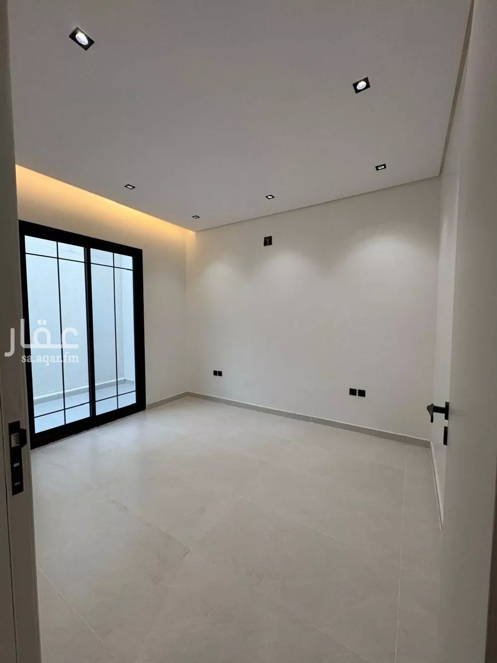 دور 4 غرف في السويدي 5